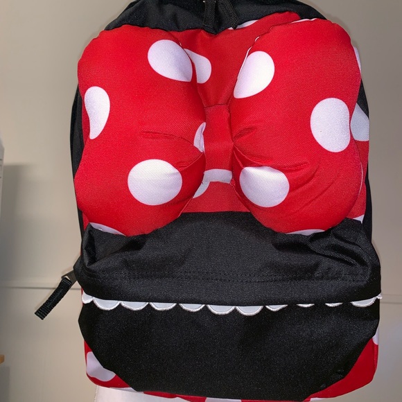 Vans Handbags - NWT Vans x Disney Minnie Mouse Bow Realm Backpack